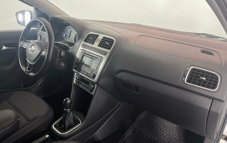 Volkswagen Polo VI (EU Market), 2015 год, 1 095 000 рублей, 11 фотография