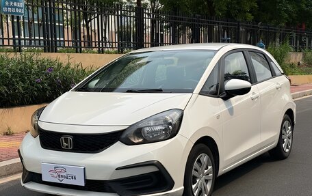 Honda Fit, 2021 год, 1 350 000 рублей, 2 фотография