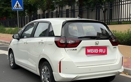 Honda Fit, 2021 год, 1 350 000 рублей, 5 фотография