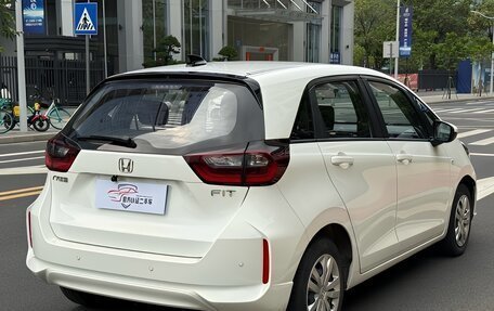 Honda Fit, 2021 год, 1 350 000 рублей, 6 фотография