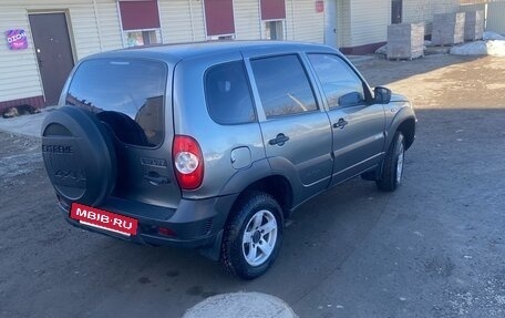 Chevrolet Niva I рестайлинг, 2013 год, 410 000 рублей, 3 фотография