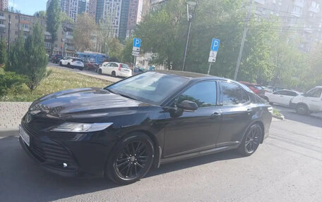 Toyota Camry, 2021 год, 2 600 000 рублей, 4 фотография