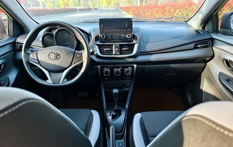 Toyota Yaris XP150 рестайлинг, 2022 год, 1 550 000 рублей, 6 фотография