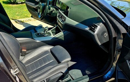 BMW 3 серия, 2019 год, 2 400 000 рублей, 7 фотография