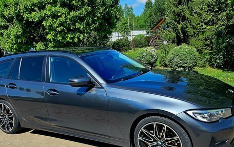 BMW 3 серия, 2019 год, 2 400 000 рублей, 13 фотография