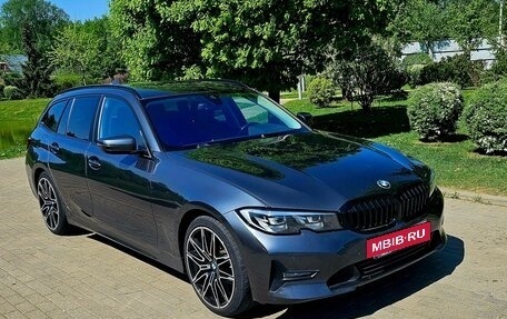 BMW 3 серия, 2019 год, 2 400 000 рублей, 4 фотография