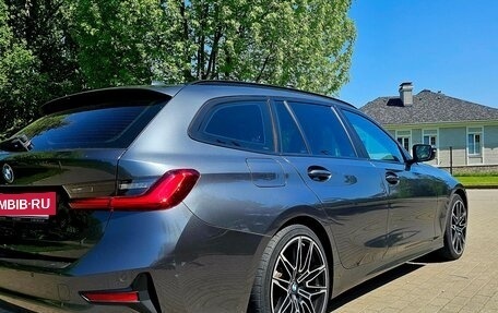 BMW 3 серия, 2019 год, 2 400 000 рублей, 16 фотография