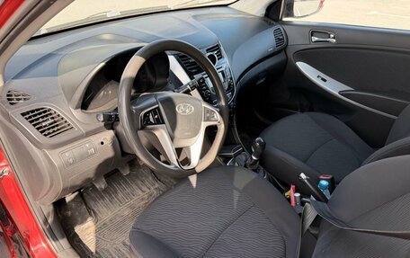 Hyundai Solaris II рестайлинг, 2011 год, 450 000 рублей, 5 фотография