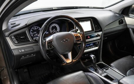 Hyundai Sonata VII, 2019 год, 1 950 000 рублей, 10 фотография