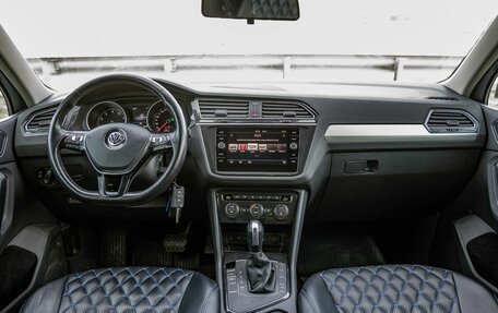 Volkswagen Tiguan II, 2019 год, 2 398 000 рублей, 13 фотография