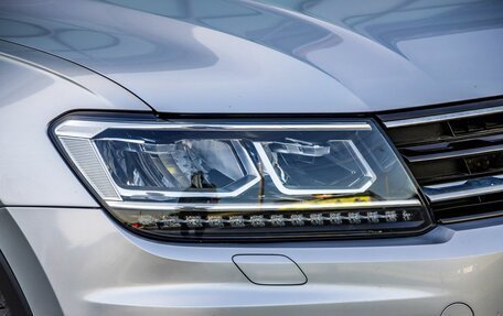 Volkswagen Tiguan II, 2019 год, 2 398 000 рублей, 11 фотография