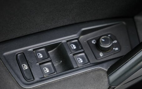 Volkswagen Tiguan II, 2019 год, 2 398 000 рублей, 15 фотография