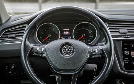 Volkswagen Tiguan II, 2019 год, 2 398 000 рублей, 16 фотография
