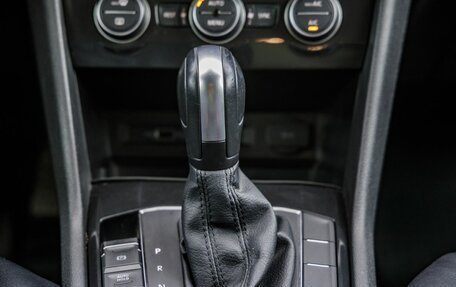 Volkswagen Tiguan II, 2019 год, 2 398 000 рублей, 23 фотография