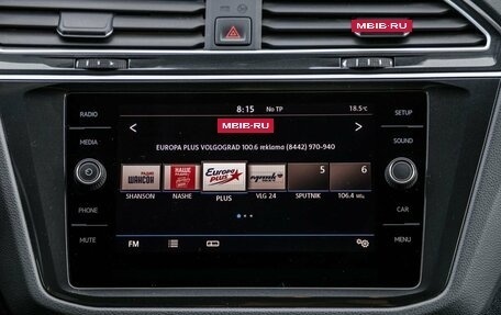 Volkswagen Tiguan II, 2019 год, 2 398 000 рублей, 21 фотография