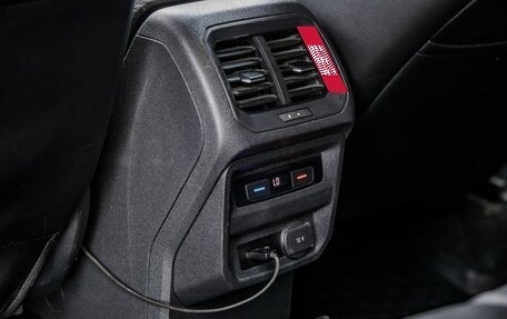 Volkswagen Tiguan II, 2019 год, 2 398 000 рублей, 34 фотография