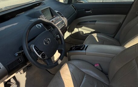Toyota Prius, 2006 год, 500 000 рублей, 8 фотография
