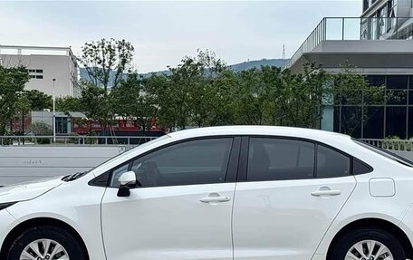Toyota Corolla, 2023 год, 1 350 000 рублей, 5 фотография