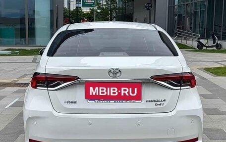 Toyota Corolla, 2023 год, 1 350 000 рублей, 4 фотография