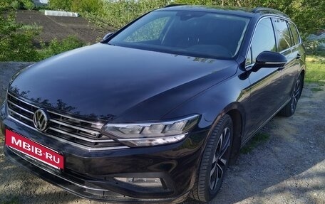 Volkswagen Passat B8 рестайлинг, 2020 год, 2 500 000 рублей, 2 фотография