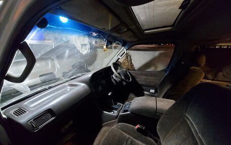 Toyota HiAce H100, 1993 год, 680 000 рублей, 8 фотография