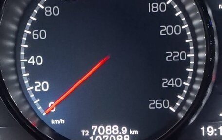 Volvo XC60 II, 2016 год, 2 400 000 рублей, 16 фотография