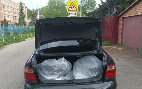 Nissan Almera, 2005 год, 285 000 рублей, 18 фотография