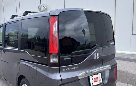 Honda Stepwgn IV, 2017 год, 1 480 000 рублей, 11 фотография