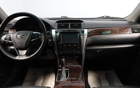 Toyota Camry, 2016 год, 1 999 000 рублей, 9 фотография