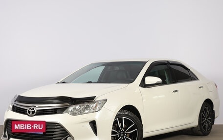 Toyota Camry, 2016 год, 1 999 000 рублей, 4 фотография