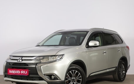 Mitsubishi Outlander III рестайлинг 3, 2015 год, 1 969 000 рублей, 4 фотография