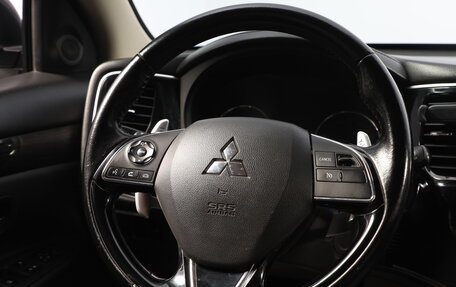 Mitsubishi Outlander III рестайлинг 3, 2015 год, 1 969 000 рублей, 12 фотография