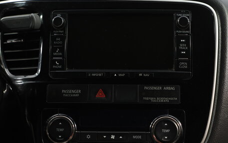 Mitsubishi Outlander III рестайлинг 3, 2015 год, 1 969 000 рублей, 11 фотография