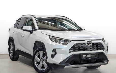 Toyota RAV4, 2021 год, 3 350 000 рублей, 3 фотография