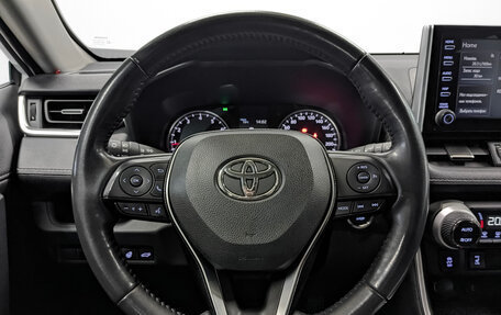 Toyota RAV4, 2021 год, 3 350 000 рублей, 22 фотография