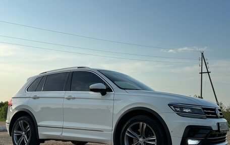 Volkswagen Tiguan II, 2018 год, 2 800 000 рублей, 1 фотография