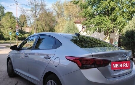 Hyundai Solaris II рестайлинг, 2019 год, 1 750 000 рублей, 4 фотография
