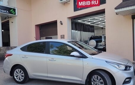 Hyundai Solaris II рестайлинг, 2019 год, 1 750 000 рублей, 5 фотография