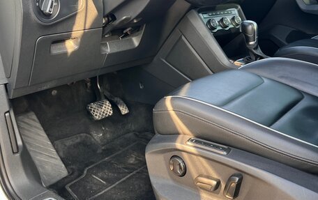 Volkswagen Tiguan II, 2018 год, 2 800 000 рублей, 13 фотография