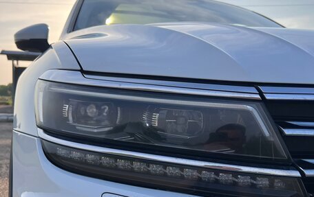 Volkswagen Tiguan II, 2018 год, 2 800 000 рублей, 20 фотография