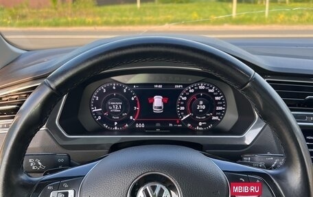 Volkswagen Tiguan II, 2018 год, 2 800 000 рублей, 16 фотография