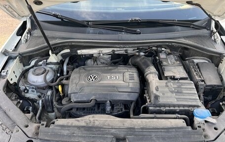 Volkswagen Tiguan II, 2018 год, 2 800 000 рублей, 21 фотография