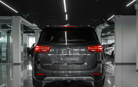 KIA Carnival III, 2018 год, 3 100 000 рублей, 6 фотография