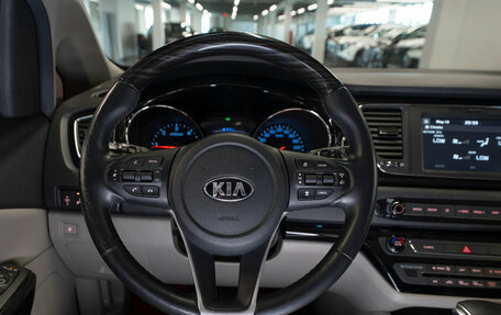 KIA Carnival III, 2018 год, 3 100 000 рублей, 10 фотография