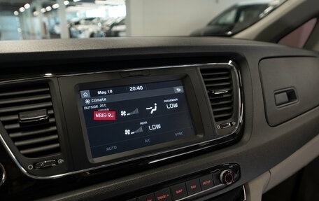 KIA Carnival III, 2018 год, 3 100 000 рублей, 26 фотография