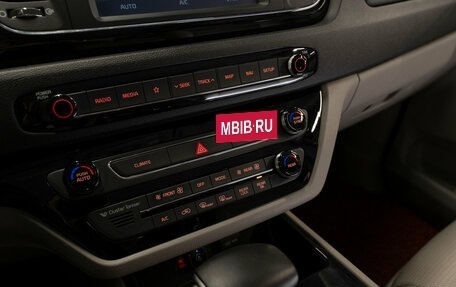 KIA Carnival III, 2018 год, 3 100 000 рублей, 25 фотография