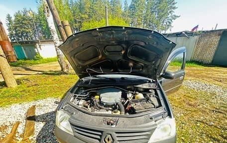 Renault Logan I, 2006 год, 385 000 рублей, 11 фотография