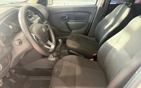Renault Logan II, 2019 год, 829 000 рублей, 7 фотография