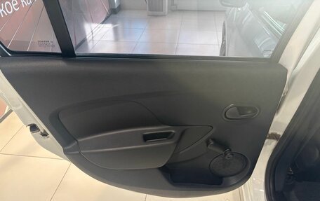 Renault Logan II, 2019 год, 829 000 рублей, 11 фотография