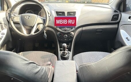 Hyundai Solaris II рестайлинг, 2014 год, 690 000 рублей, 5 фотография